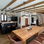 Basecamp Дом отдыха *